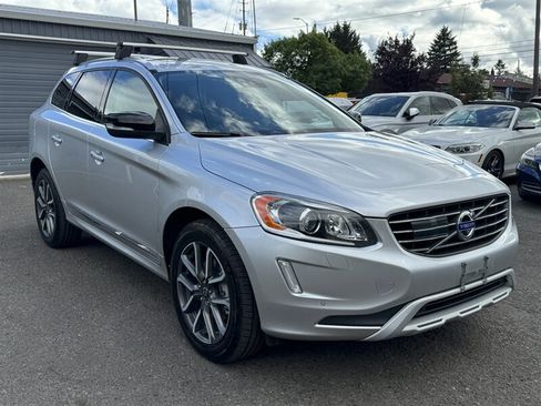 Used 2017 Volvo XC60 T6 Dynamic w/ Advanced Package AWD/4WD image 5