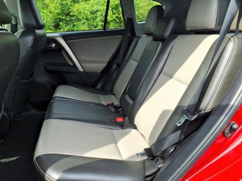 Used 2014 Toyota RAV4 XLE AWD/4WD image 12