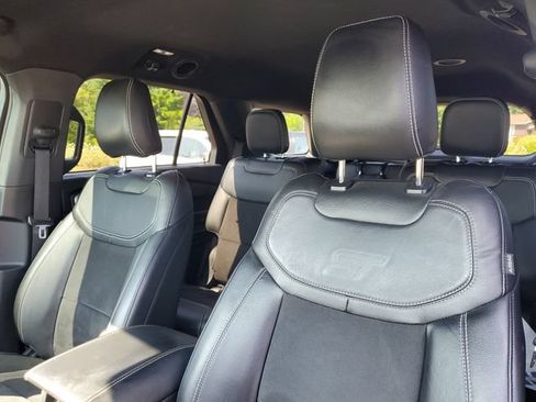 Used 2022 Ford Explorer ST AWD/4WD image 14