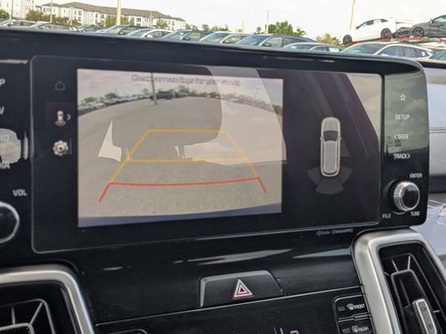 Certified 2022 Kia Sorento S image 27