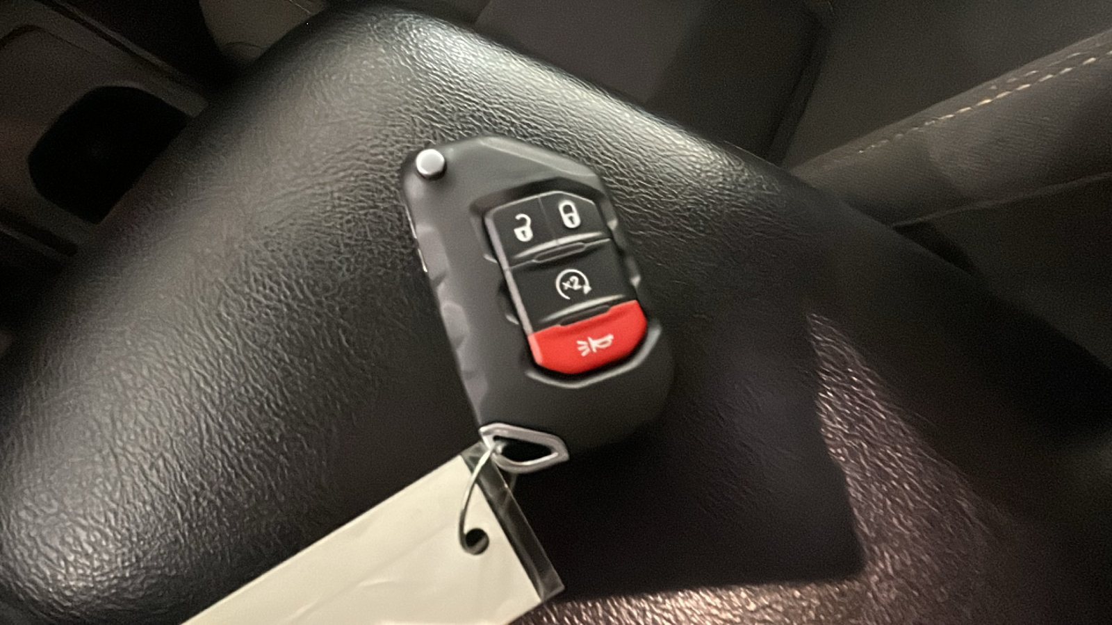 Used 2024 Jeep Wrangler Unlimited w/ Convenience Group AWD/4WD image 24
