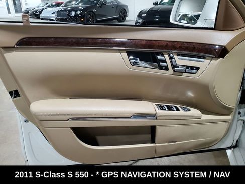 Used 2011 Mercedes-Benz S 550 image 8