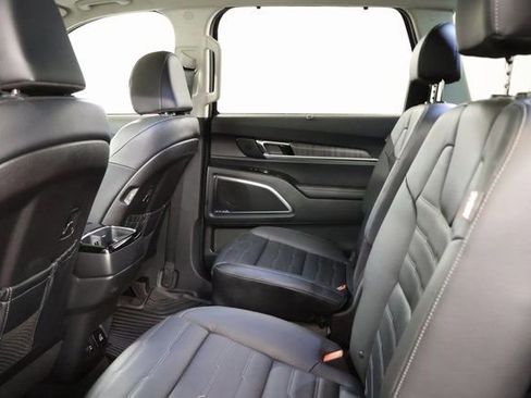 Used 2025 Kia Telluride SX Prestige image 33