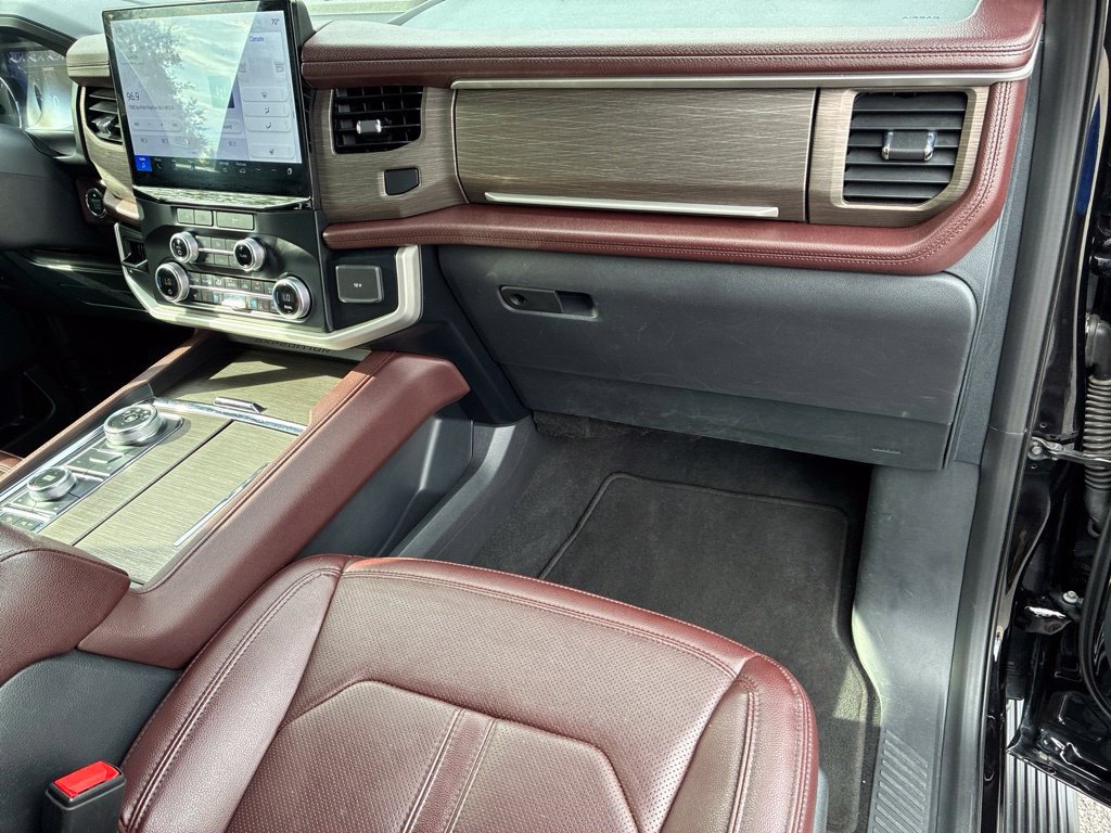 Used 2024 Ford Expedition Limited AWD/4WD image 52