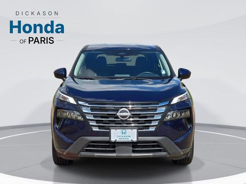 Used 2025 Nissan Rogue SV FWD image 2