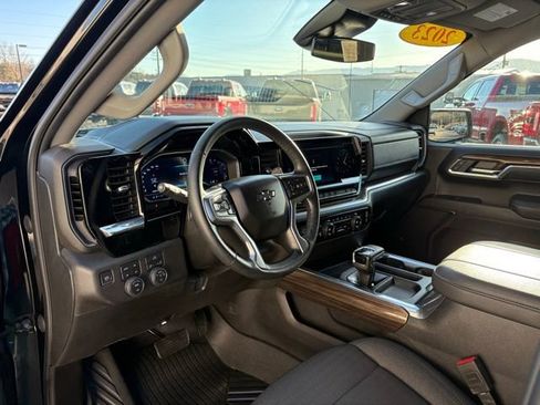Used 2023 Chevrolet Silverado 1500 RST image 3