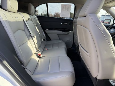 Used 2022 Cadillac XT4 Premium Luxury image 13