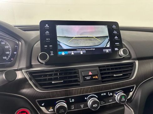 Used 2019 Honda Accord EX image 28