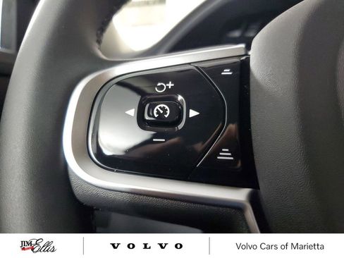 New 2025 Volvo XC90 B6 Core w/ Climate Package image 26