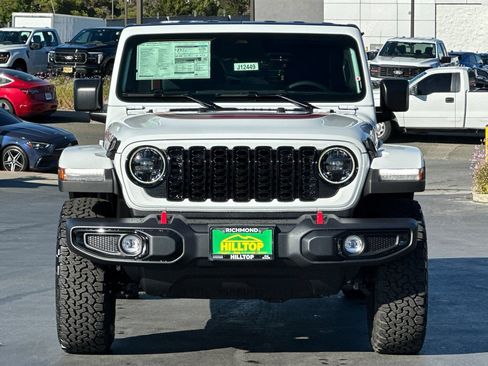 New 2026 Jeep Wrangler Unlimited Sport w/ Dual Top Group AWD/4WD image 10