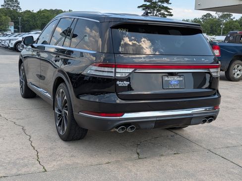 Used 2020 Lincoln Aviator Reserve w/ Equipment Group 202A image 8