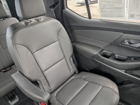 Used 2023 Chevrolet Traverse LT w/ Midnight/Sport Edition AWD/4WD image 17