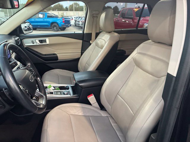 Used 2020 Ford Explorer Limited w/ Class III Trailer Tow Package AWD/4WD image 13