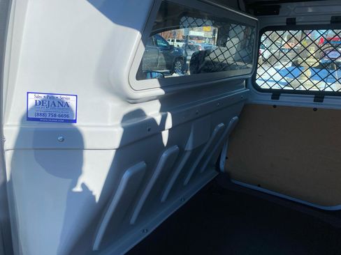 Used 2022 Ford Transit Connect XL image 9