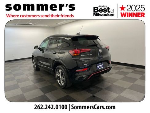 Used 2022 Buick Encore GX Select w/ Sport Touring Package FWD image 3