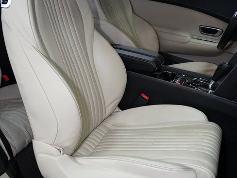 Used 2016 Bentley Continental GT image 4