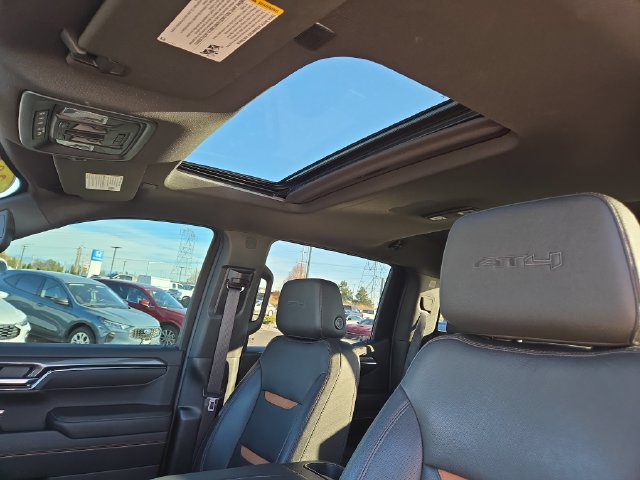 Used 2022 GMC Sierra 1500 AT4 w/ AT4 Premium Package AWD/4WD image 31