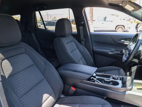 Used 2026 Chevrolet Equinox LT FWD image 21