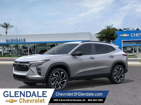 New 2026 Chevrolet Trax RS w/ Driver Confidence Package FWD image 2