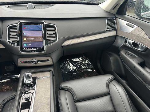Certified 2024 Volvo XC90 T8 Ultimate image 19