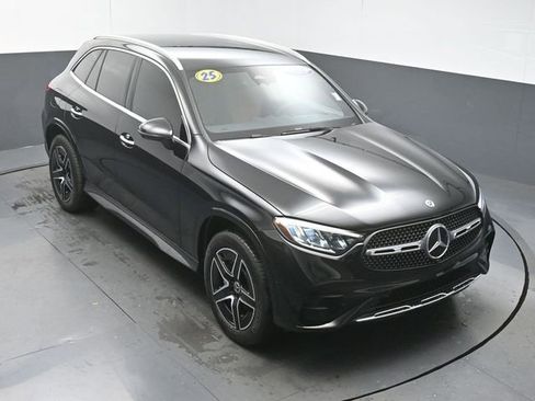 Used 2025 Mercedes-Benz GLC 300 image 43