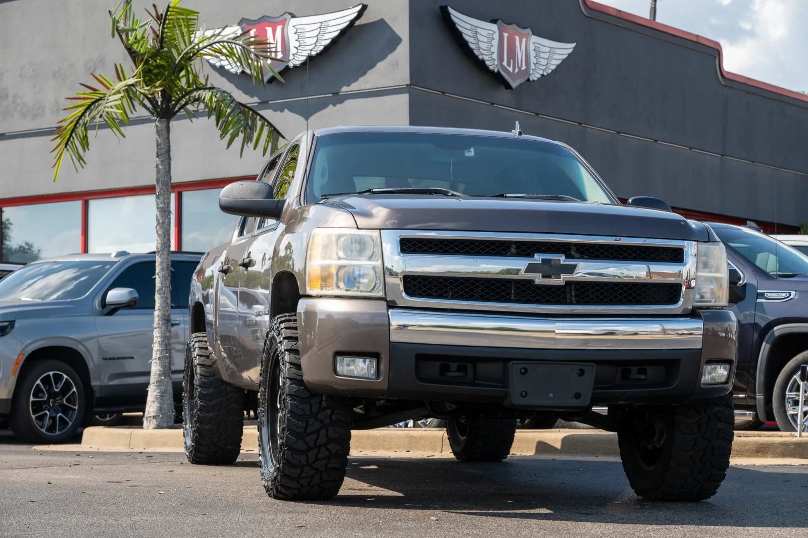 Used 2007 Chevrolet Silverado 1500 LT w/ 1LT Convenience Package AWD/4WD image 1
