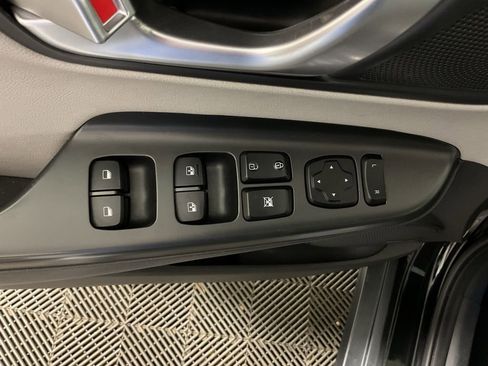 Used 2023 Hyundai Kona Limited image 20