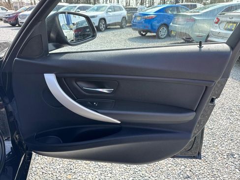 Used 2016 BMW 320i xDrive Sedan image 21