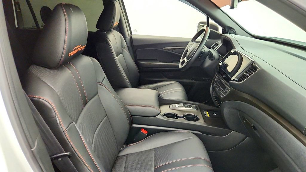 Used 2024 Honda Passport TrailSport image 25