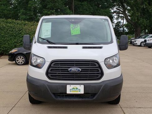 Used 2018 Ford Transit 150 XL RWD image 9
