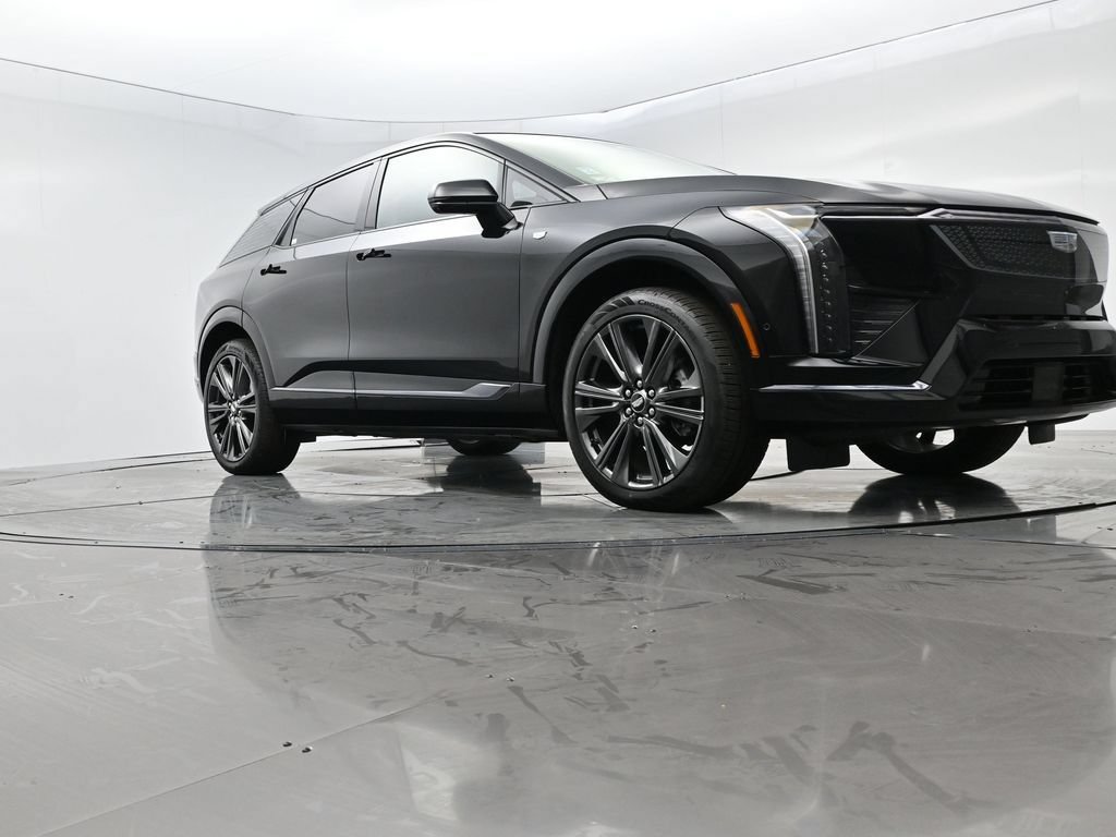Certified 2025 Cadillac Optiq Sport 2 AWD/4WD image 47