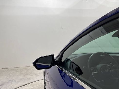 Used 2025 Hyundai Elantra SEL FWD image 20