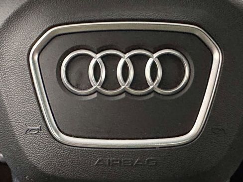 Used 2023 Audi Q5 2.0T Premium image 26