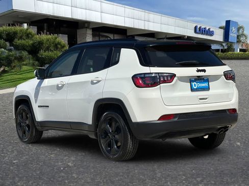 Used 2021 Jeep Compass Latitude FWD image 7
