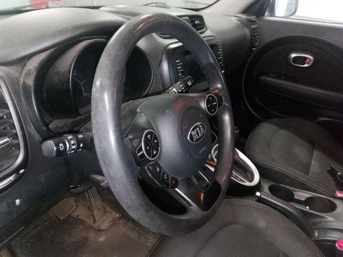 Used 2019 Kia Soul + FWD image 33