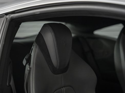 Used 2021 Ferrari Roma RWD image 26