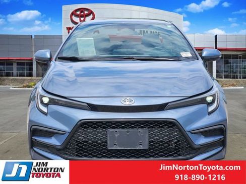 Used 2024 Toyota Corolla SE FWD image 2