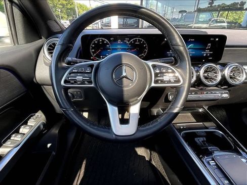 Certified 2023 Mercedes-Benz GLB 250 4MATIC image 10