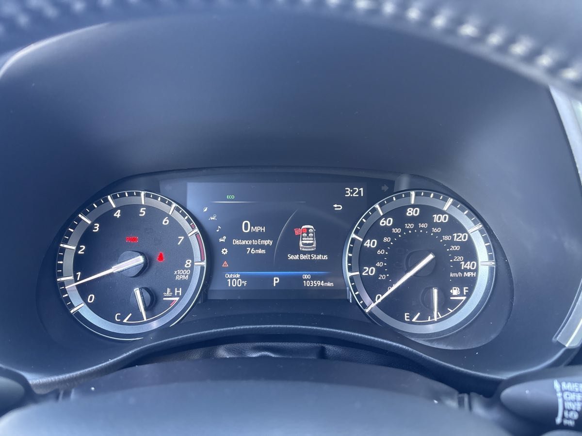 Used 2020 Toyota Highlander XLE FWD image 23