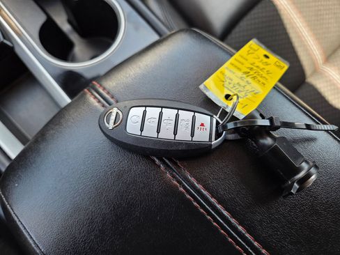 Used 2024 Nissan Altima 2.5 SR FWD image 28