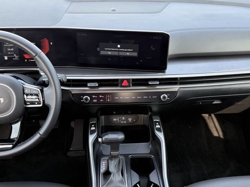 Certified 2025 Kia Sorento EX FWD image 14