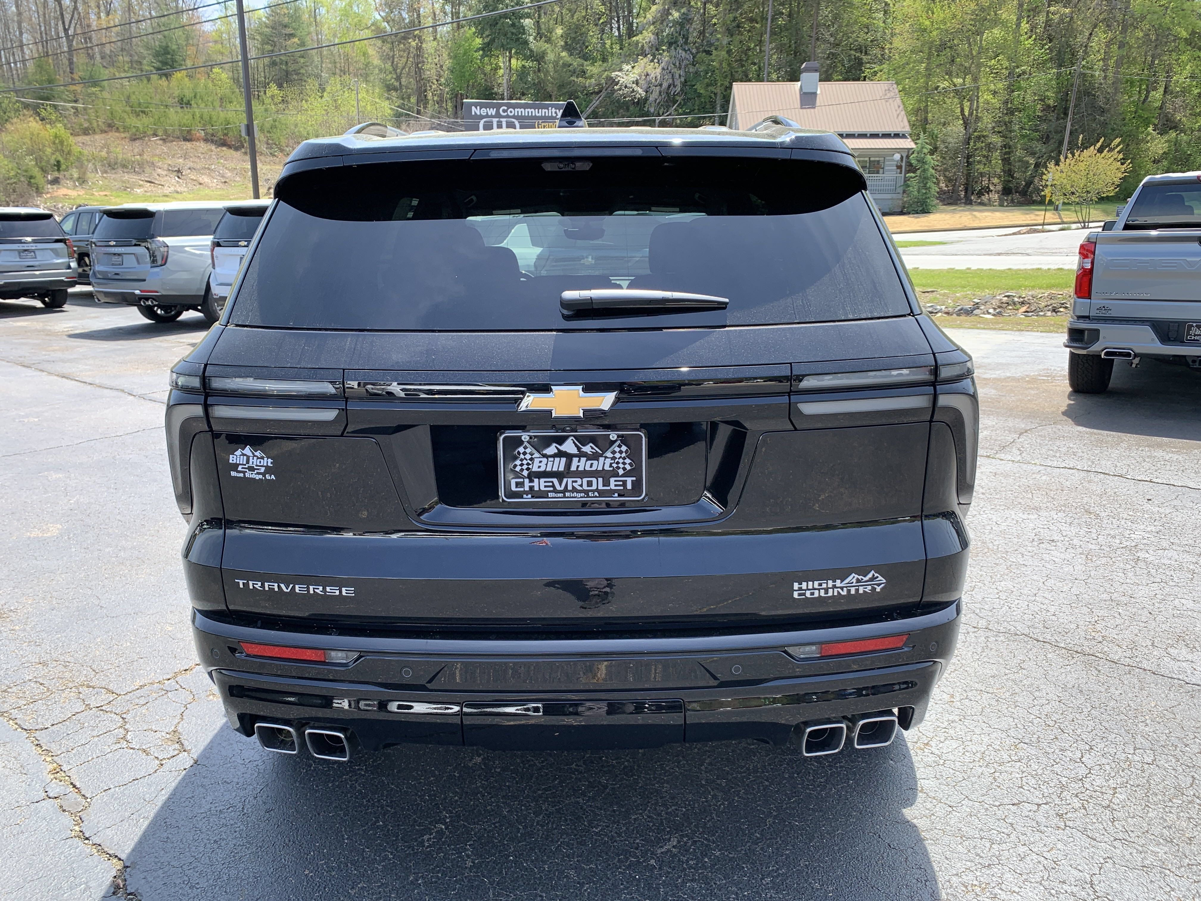 New 2025 Chevrolet Traverse High Country w/ LPO, Floor Liner Package FWD image 3