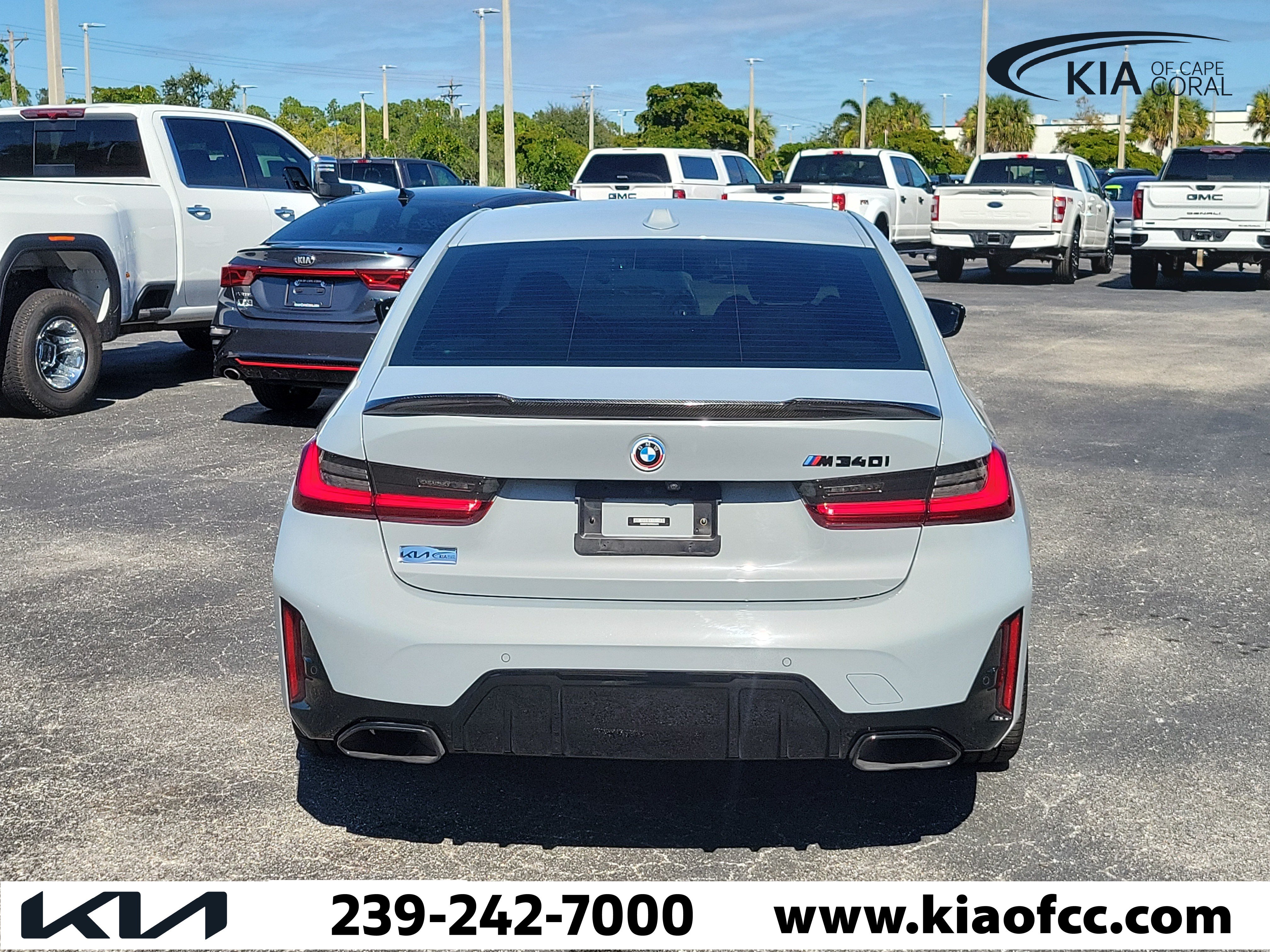 Used 2023 BMW M340i RWD image 5