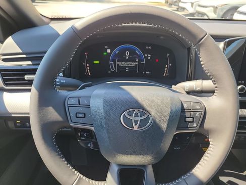 New 2026 Toyota Camry SE w/ Convenience Package FWD image 9