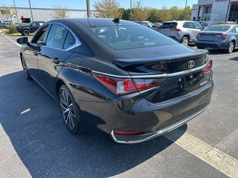 Used 2024 Lexus ES 300h w/ Premium Package FWD image 3