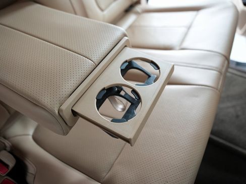 Used 2014 Ford F150 Lariat w/ Lariat Chrome Package image 39