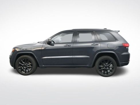 Used 2018 Jeep Grand Cherokee Altitude image 10
