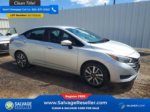 Used 2025 Nissan Versa SV FWD image 5