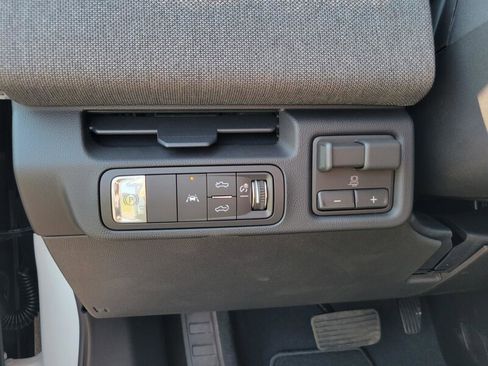 New 2026 GMC Sierra EV Elevation image 12