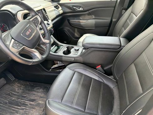 Used 2023 GMC Acadia Denali w/ Denali Ultimate Package AWD/4WD image 5